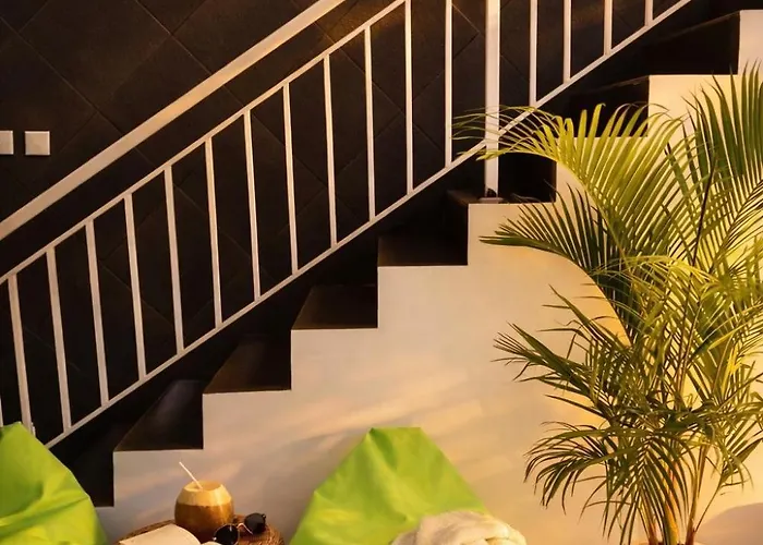 Exclusive 3br Pool - Boutique Yoga & Fitness Retreat Near Nirvana ロッジ *